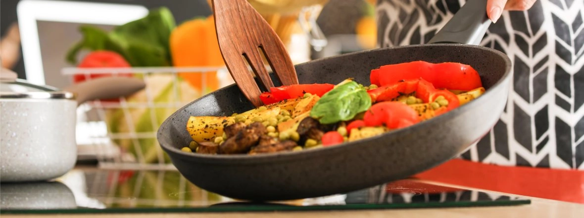 Najlepsze patelnie tytanowe – ranking 2026