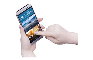 Bądź na bieżąco z HTC BlinkFeed