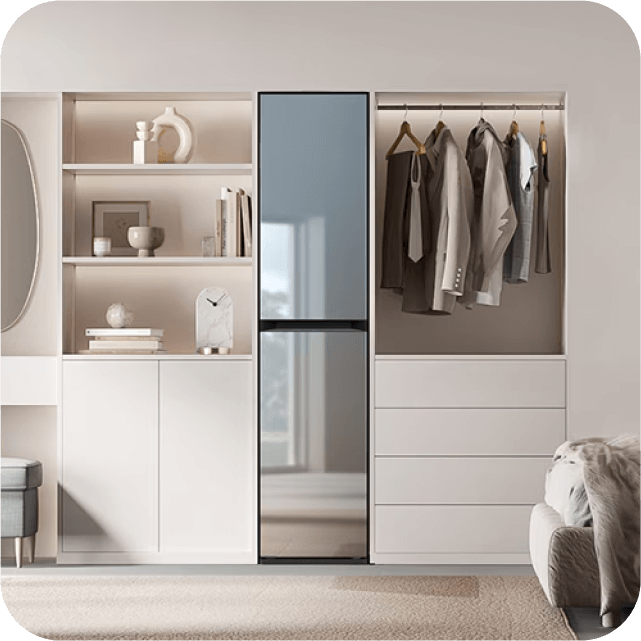 Szafa parowa AirDresser a obok wieszaki na ubrania i półki.