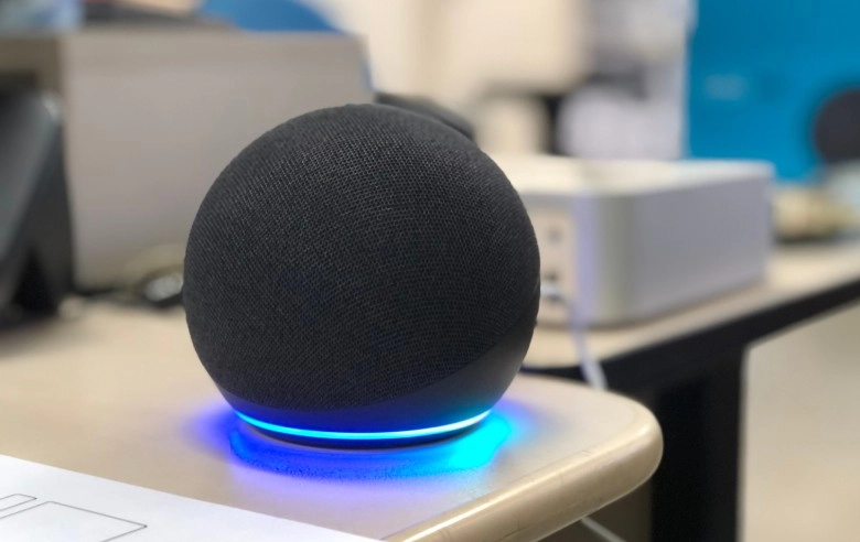 Alexa+ – asystent Amazona zyskuje nowe możliwości. Kto z nich skorzysta?