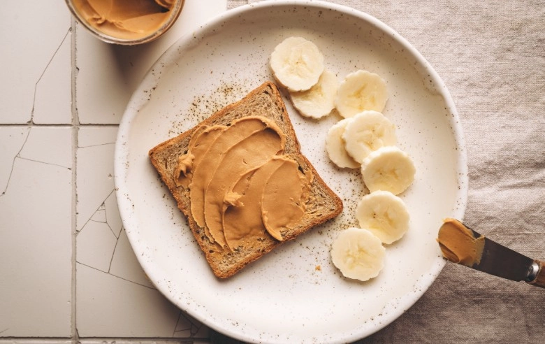 Jak zrobić masło orzechowe, mleko roślinne i pasty w blenderze