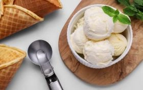 Jak zrobić domowe lody w maszynce? Sprawdzone przepisy