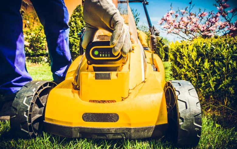 Ranking kosiarek akumulatorowych 2025. Najlepsze kosiarki akumulatorowe