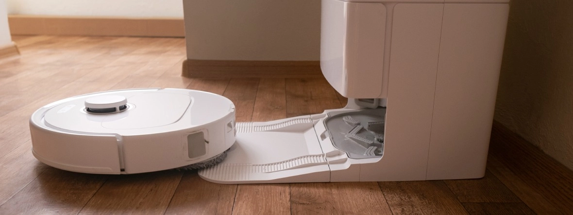 Najlepszy robot sprzątający ze stacją opróżniającą – ranking 2025