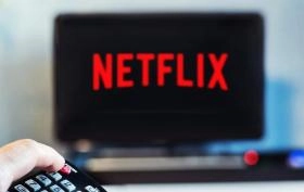 Jak włączyć i oglądać Netflix na telewizorze