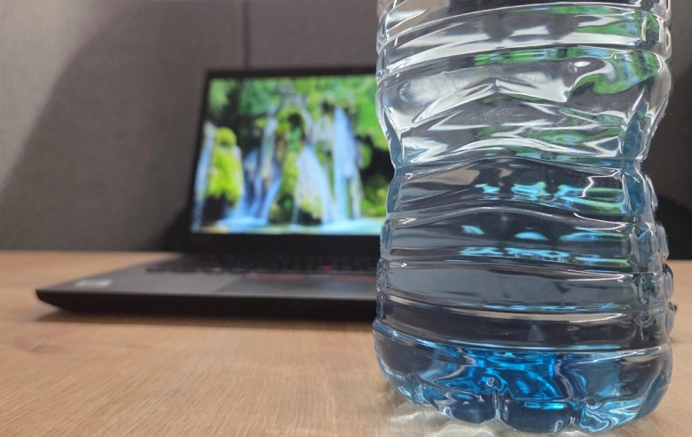 Zalany laptop &ndash; co zrobić i jak go uratować?