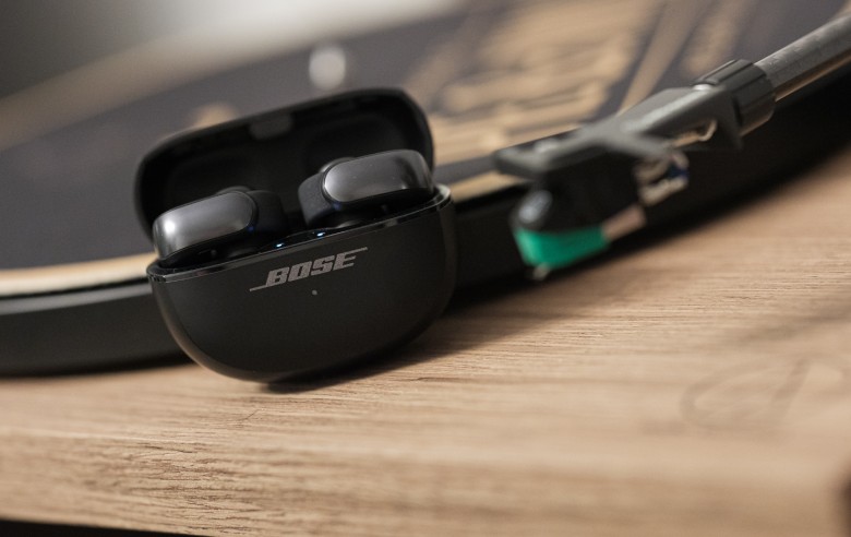 Test Bose Ultra Open Earbuds – nowy pomysł na słuchawki douszne