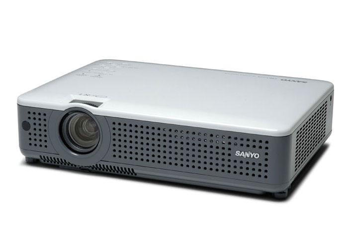 Projektor Sanyo PLC-XU75 - LCD - UXGA