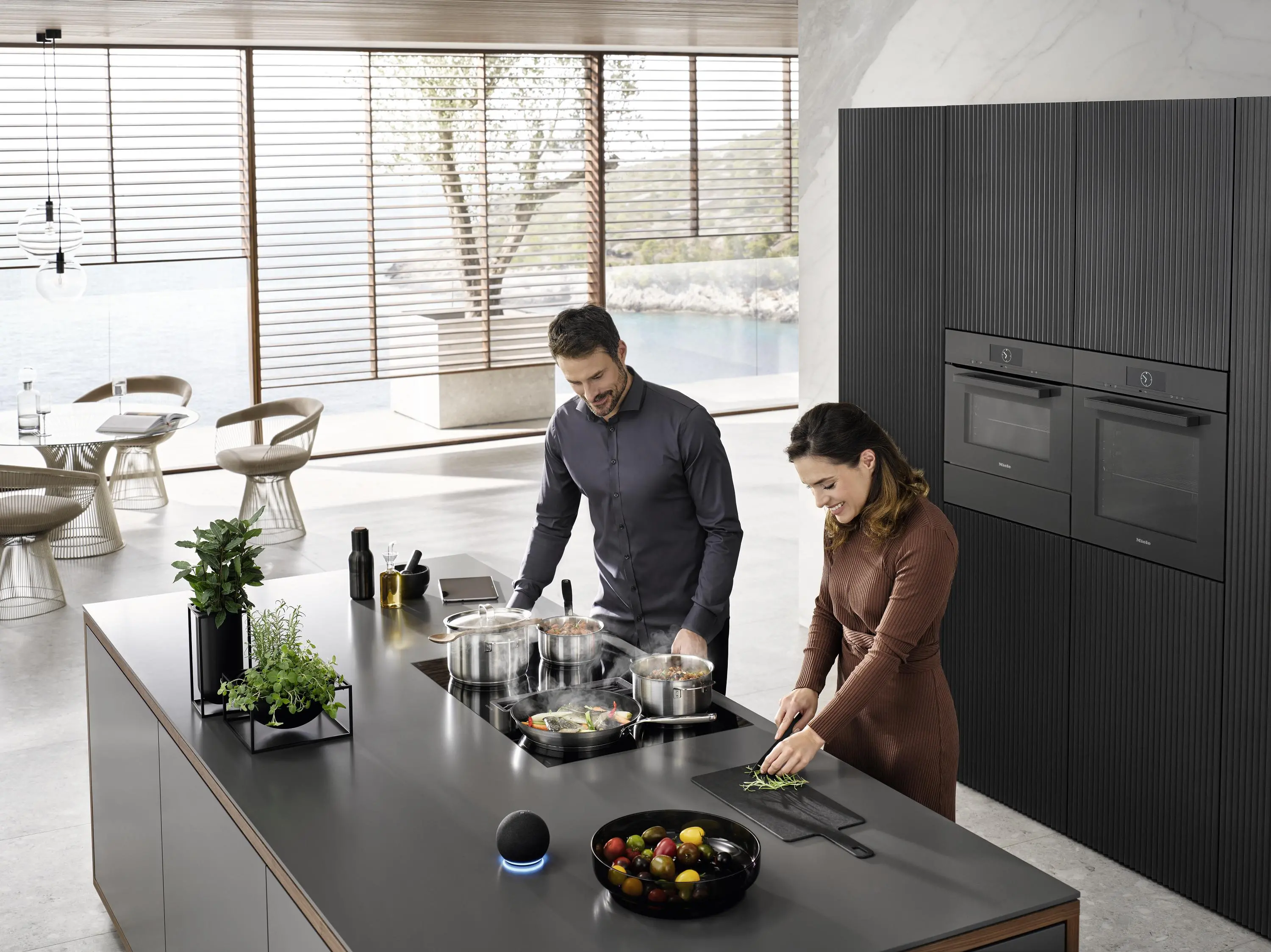 Płyta indukcyjna z okapem Miele KMDA 7272 FL-U Silence 80cm