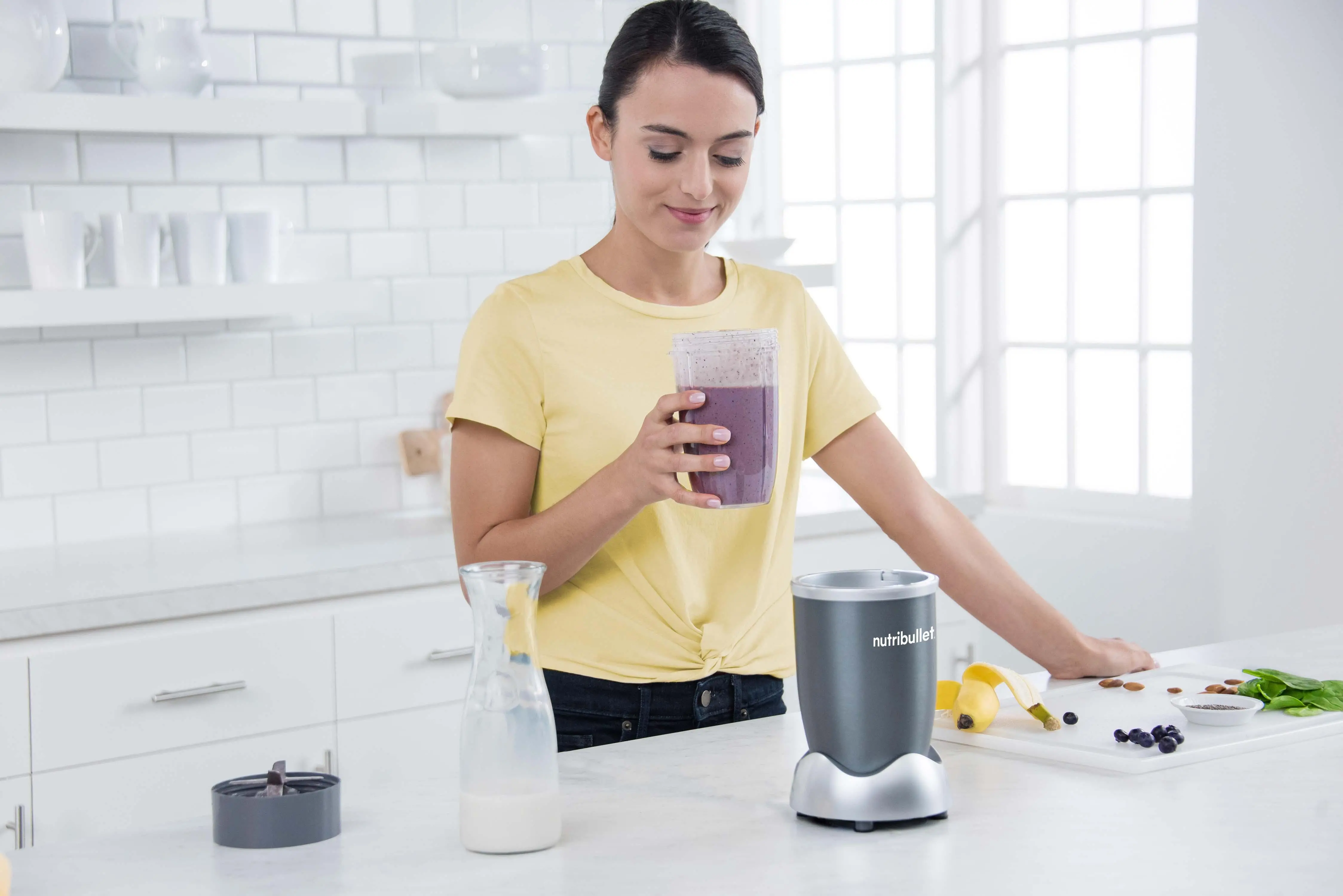 фото Фитнес-блендер Nutribullet NB614DG 2
