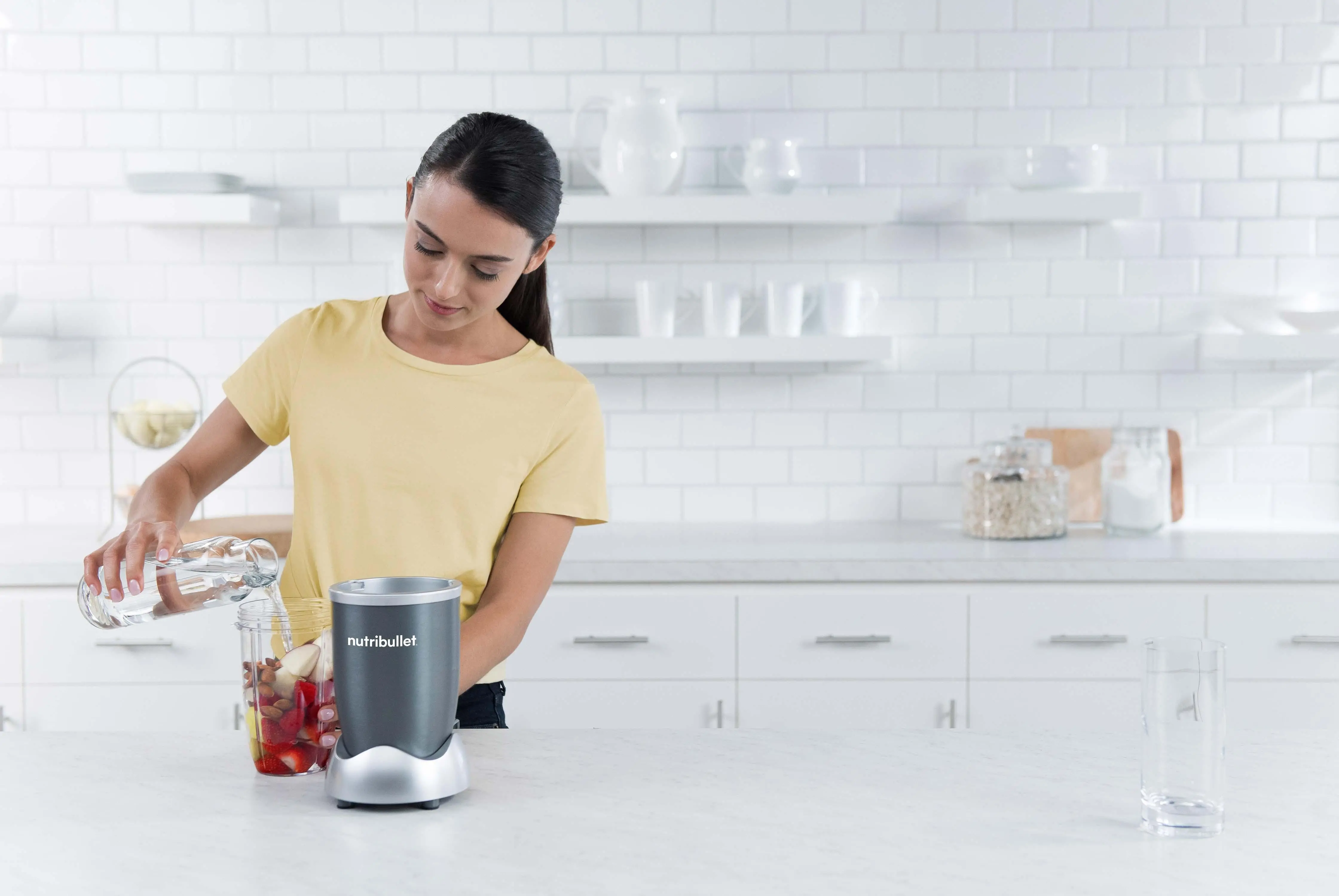 фото Фитнес-блендер Nutribullet NB614DG 3