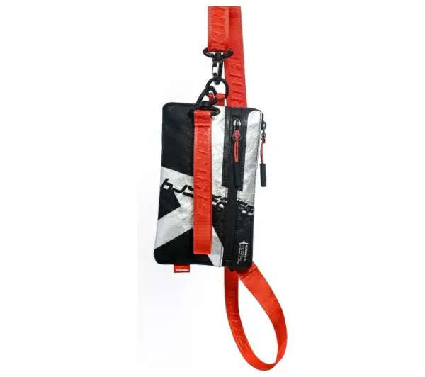 Skinarma na telefon Comet Czarny