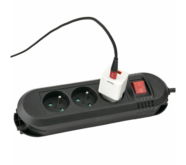Hama P2223754 Comfort 3 gniazda 3m Czarny