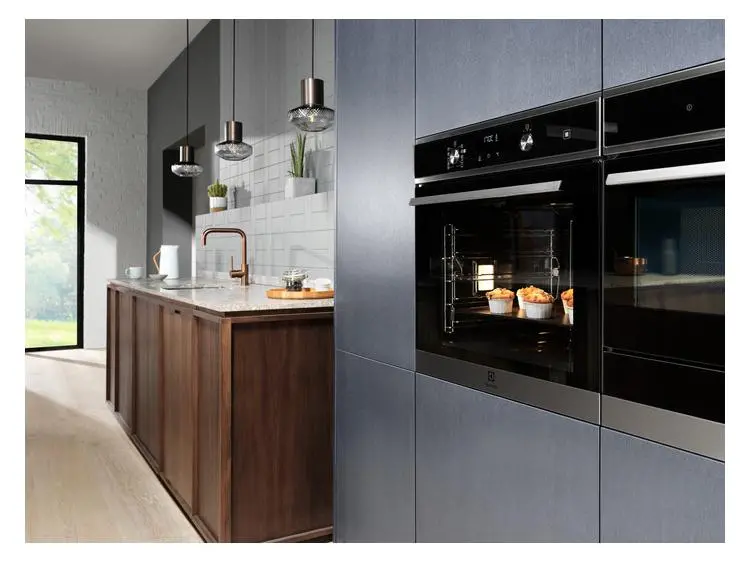 Piekarnik elektryczny parowy Electrolux 600 SteamBake EOD6C77WX Termoobieg Termosonda Zdalne sterowanie Czarno-stalowy