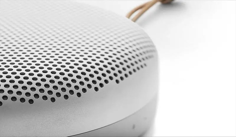 Bang & Olufsen BeoSound A1 Gen2 シルバー BANG & OLUFSEN BEOSOUND A1 2nd Gen szary - Opinie i ceny na