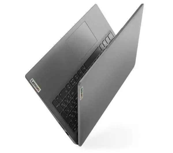 Lenovo ノートPC 15,6インチ i5-6300U SSD 8GB Lenovo ノートPC 15,6インチ i5-6300U SSD 8GB
