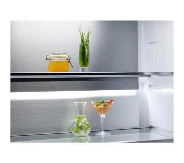 Electrolux 900 ELT9VE52M0 Pełny No Frost 190cm Szuflada z kontrolą wilgotności Czarne szkło - DRUGI -30%, ALBO 5-TY ZA 1ZŁ - Kup na Raty - RRSO 0%