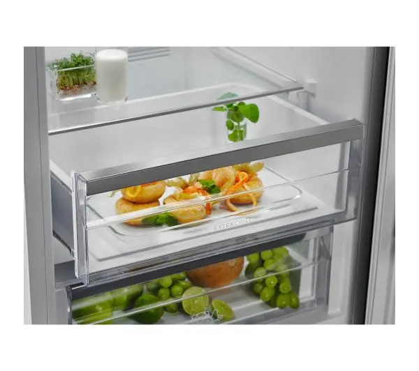 Electrolux 600 LNC7ME32X3 Inteligentny No Frost 186cm Szuflada z kontrolą wilgotności Stalowy - DRUGI -30%, ALBO 5-TY ZA 1ZŁ - Kup na Raty - RRSO 0%
