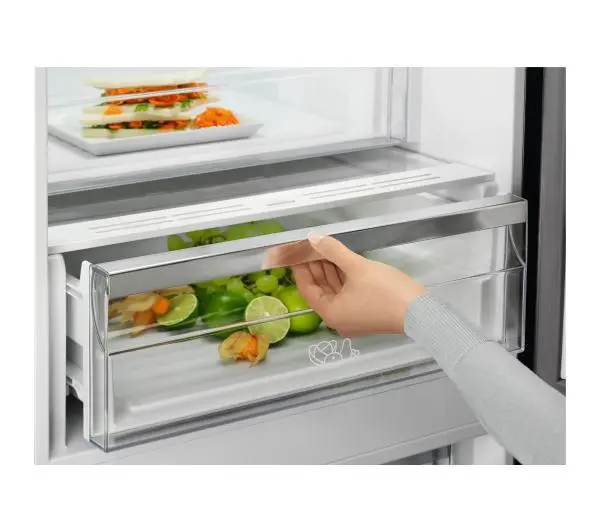 Electrolux 600 LNC7ME32X3 Inteligentny No Frost 186cm Szuflada z kontrolą wilgotności Stalowy - DRUGI -30%, ALBO 5-TY ZA 1ZŁ - Kup na Raty - RRSO 0%