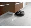 Robot sprzątający iRobot Roomba 980 - powrót do bazy i ładowanie