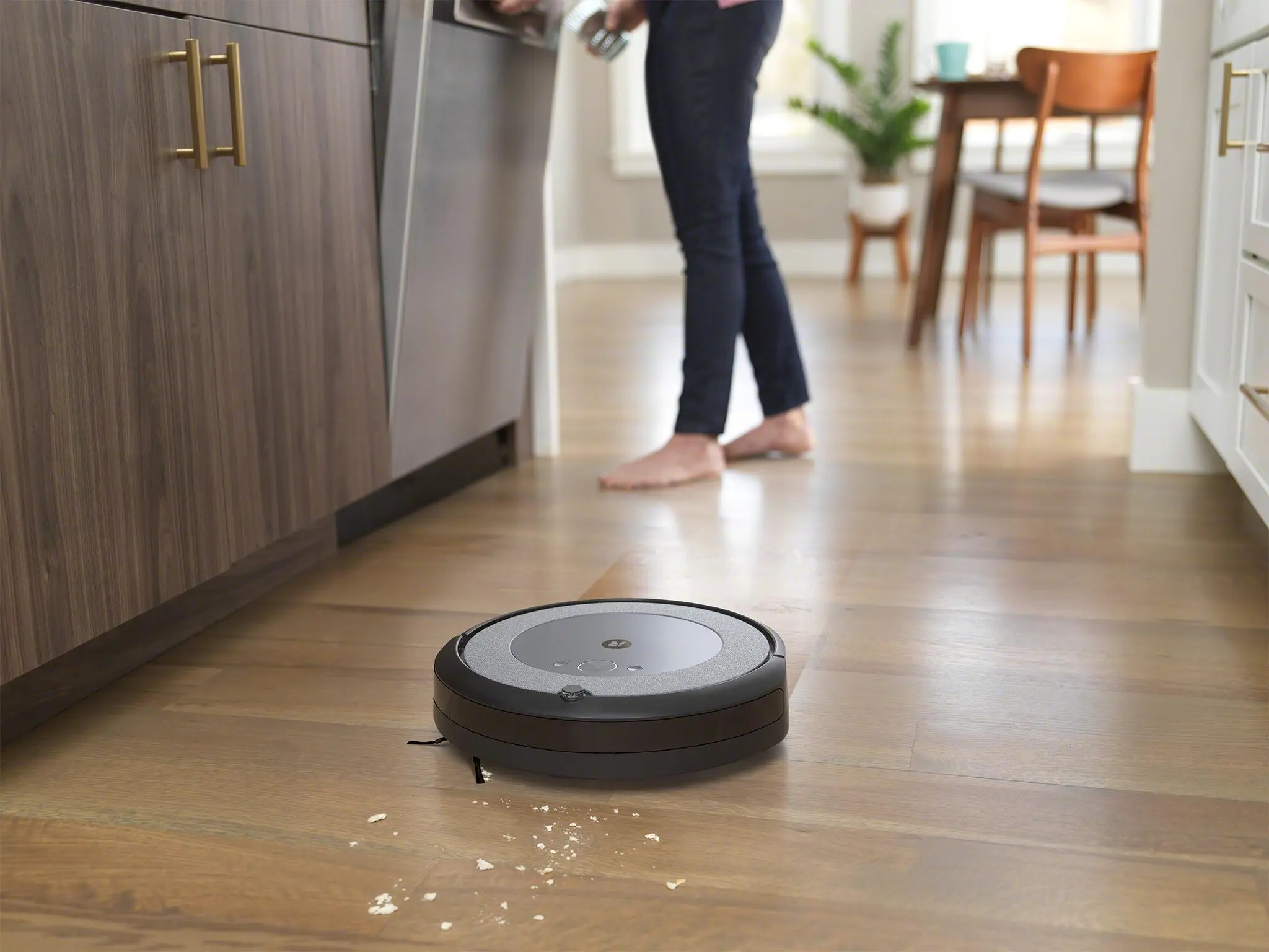 Robot sprzątający iRobot Roomba Combo i5+ Funkcja mopowania Stacja oczyszczająca Tworzenie mapy pomieszczenia 68dB