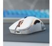 Myszka gamingowa Glorious Model D Wireless Mat Biały