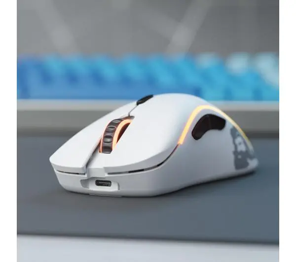 Glorious Model D Wireless Mat Biały