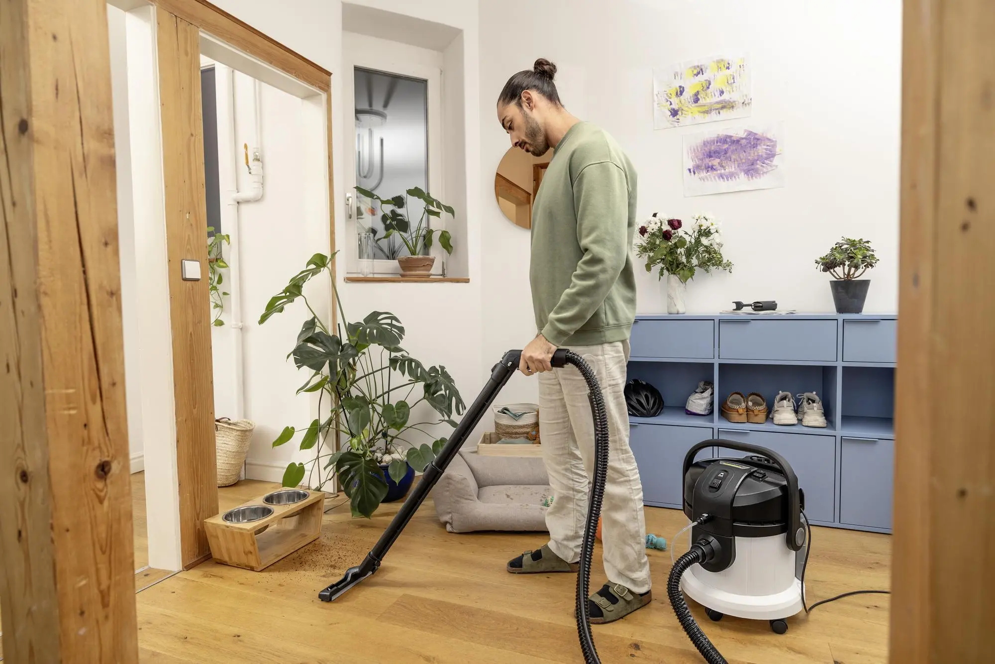 Odkurzacz Karcher SE 4 Plus 1.081-170.0 1000W Ssawka podłogowa do odkurzania na mokro i sucho Ssawka podłogowa z nasadką do twardy