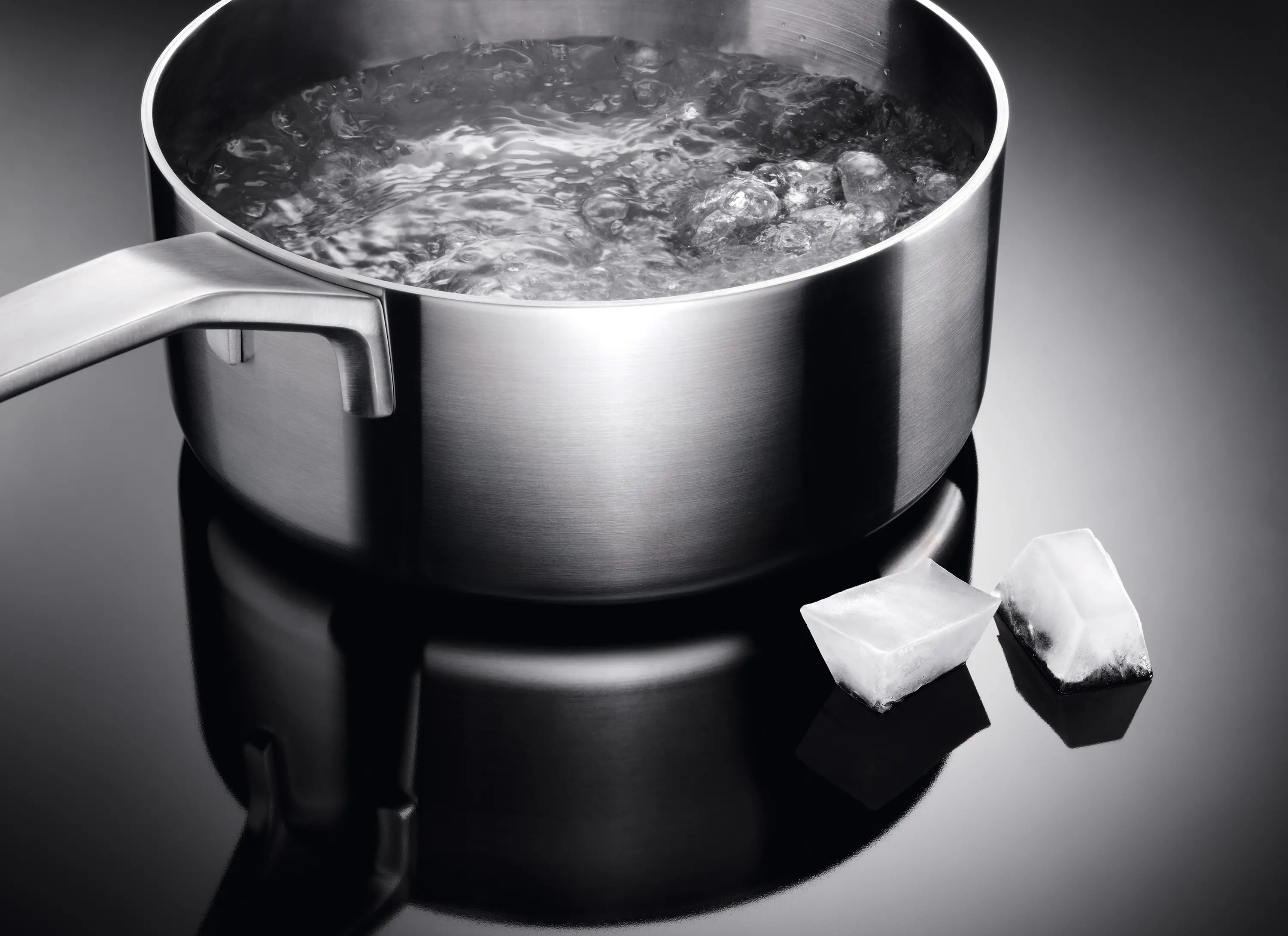 фото Електрична плита Electrolux LKI564267X