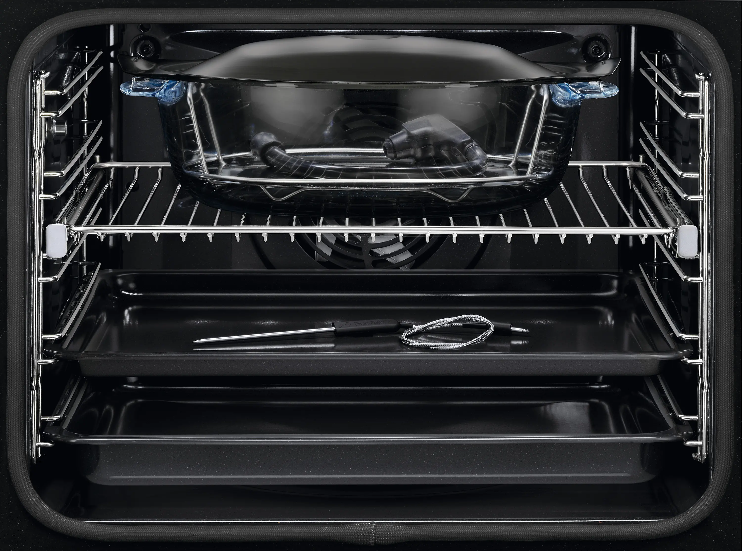 Фото Духовка електрична Electrolux EOC8P39WX