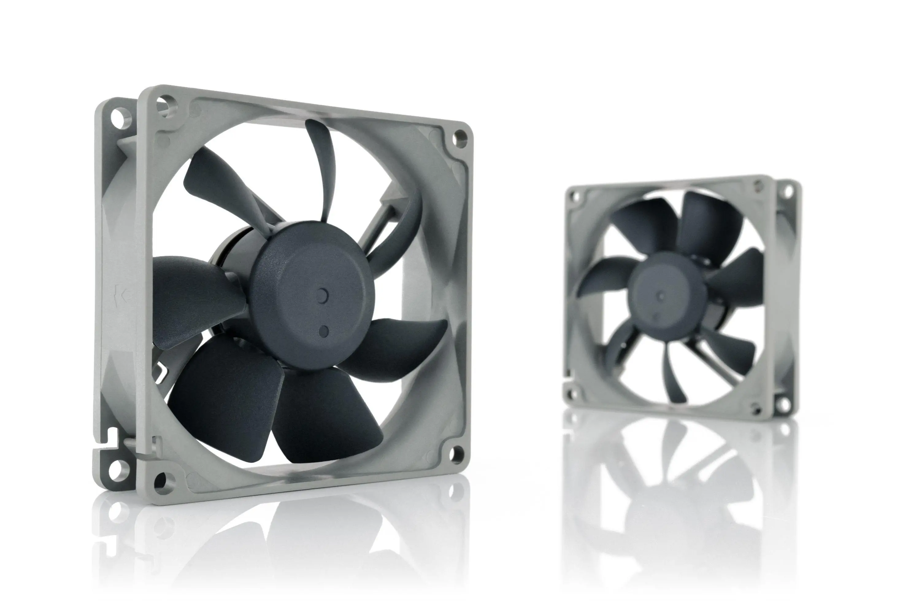 Wentylator Noctua NF-R8 redux-1800 PWM 80mm Szary