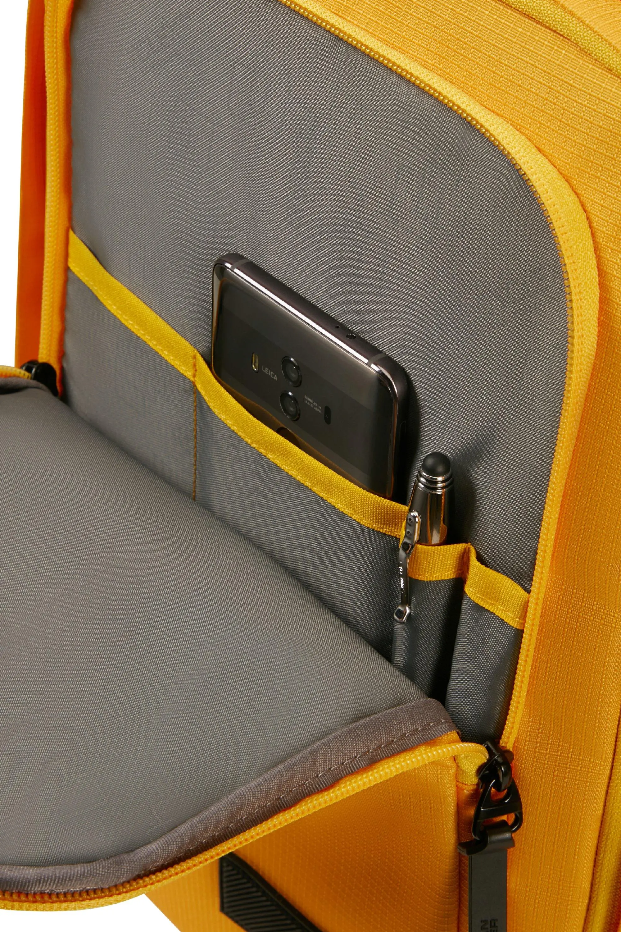 Plecak na laptopa American Tourister Take2Cabin Żółty