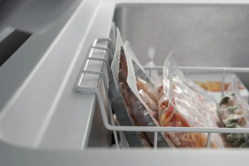 фото Морозильна камера Whirlpool WHE 21114