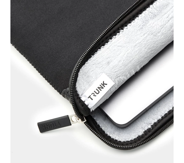 Trunk Neoprene Sleeve MacBook Air 15" Czarny