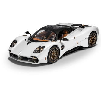 Model do składania . Pocher 1:8 Pagani Utopia Coupe - Bianco Perla