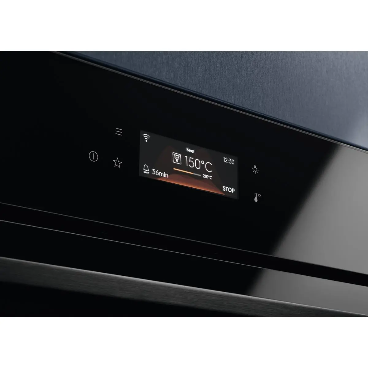 Фото Духовка електрична Electrolux EOC8P39WZ