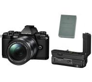 OLYMPUS OM-D E-M5 Mark II 本体 + 14-150mm Aparat Olympus OM-D E-M5 Mark II silver + 14-150 mm f/4-5.6