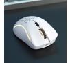 Myszka gamingowa Glorious Model D Minus Wireless Mat Biały
