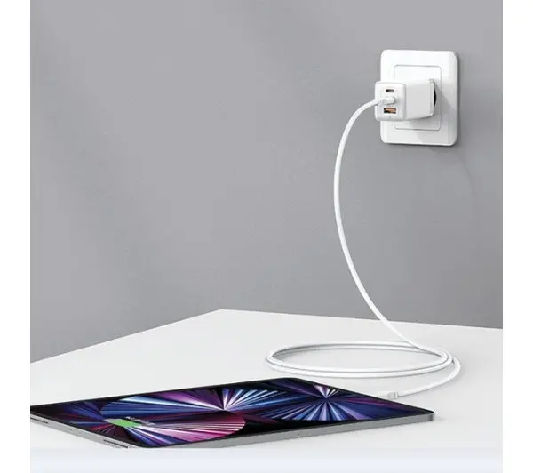 USAMS CC180TC01 2xUSB-C+USB 65W GAN PD3.0 Czarny
