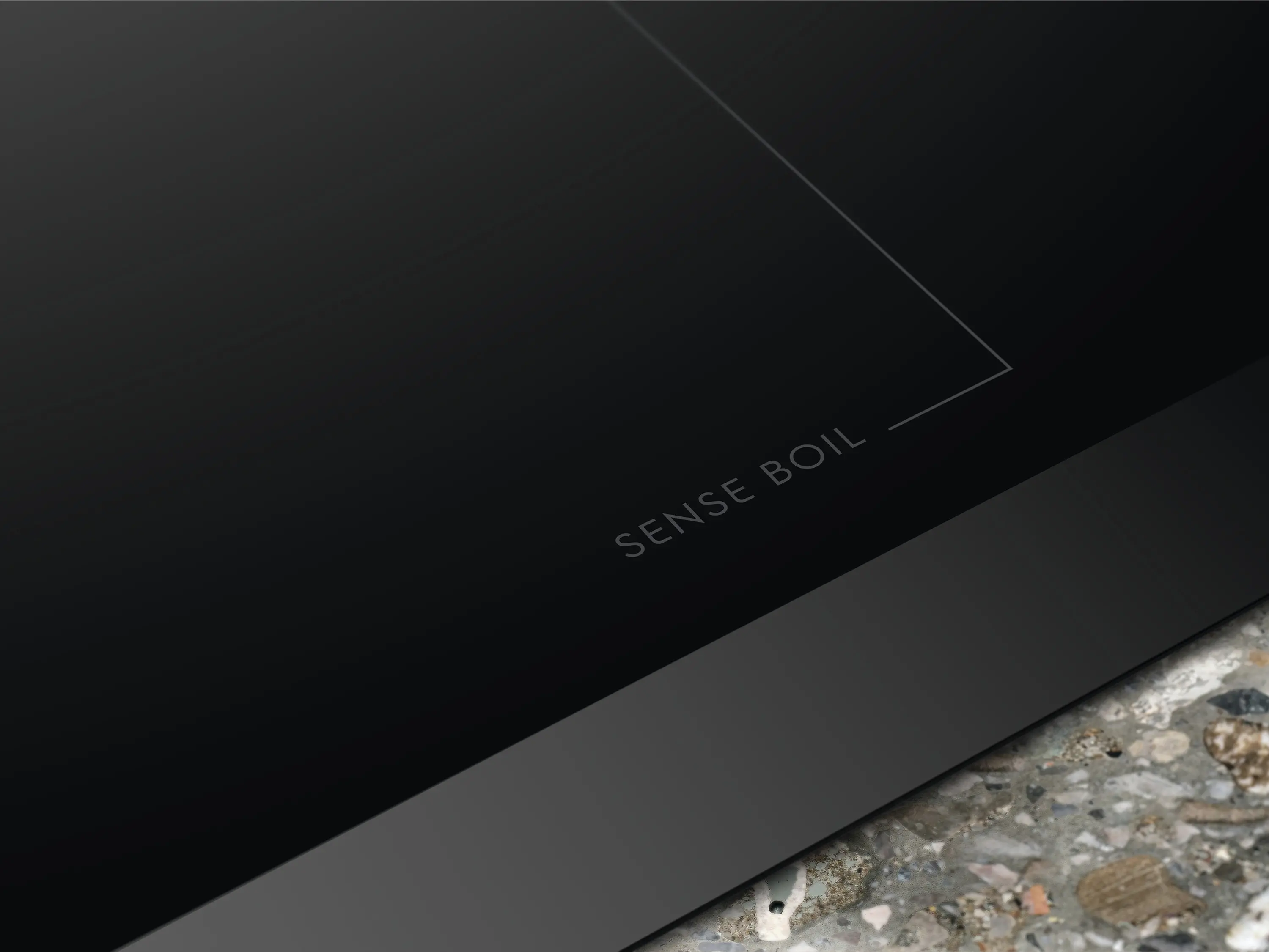 фото Індукційна варильна поверхня Electrolux EIS67453