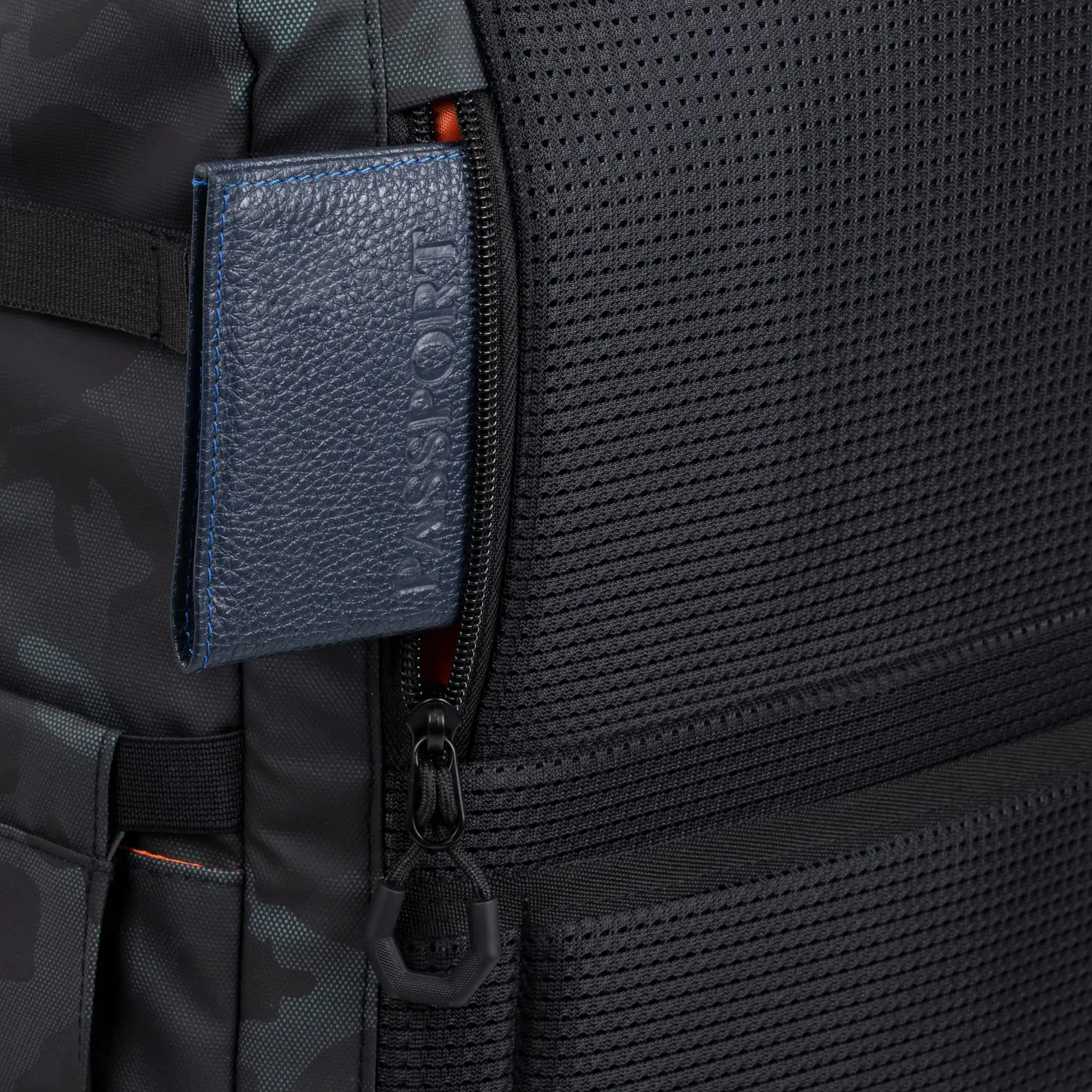 Plecak na laptopa Rivacase Sherwood 7661 32L 17,3" Navy