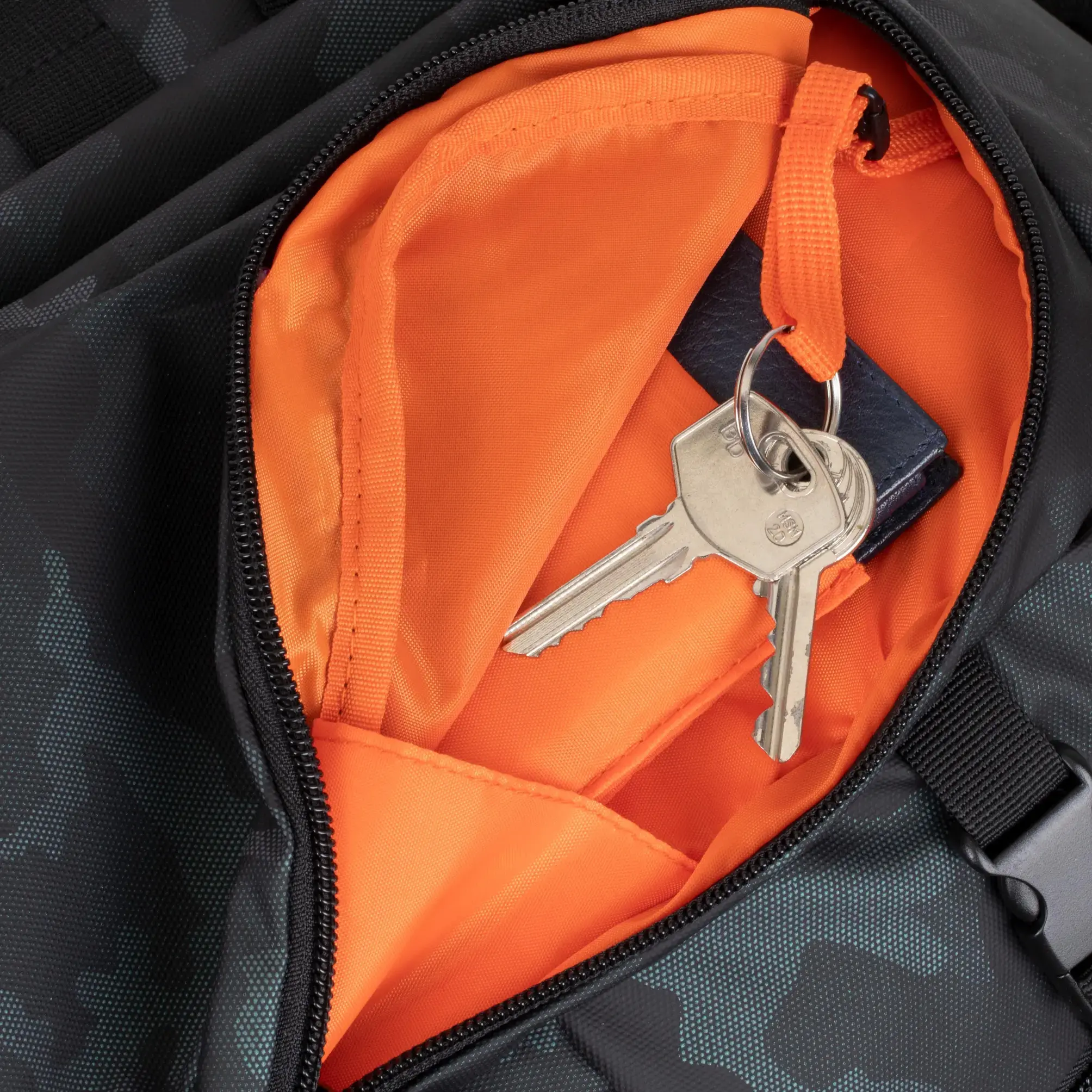 Plecak na laptopa Rivacase Sherwood 7661 32L 17,3" Navy