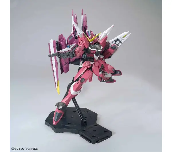 Bandai MG 1/100 JUSTICE GUNDAM
