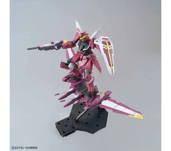 Bandai MG 1/100 JUSTICE GUNDAM