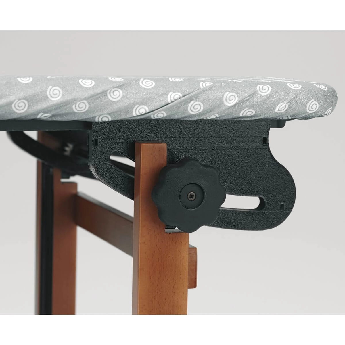 фото Прасувальна дошка Arredamenti Bravo ARIT-620-BR