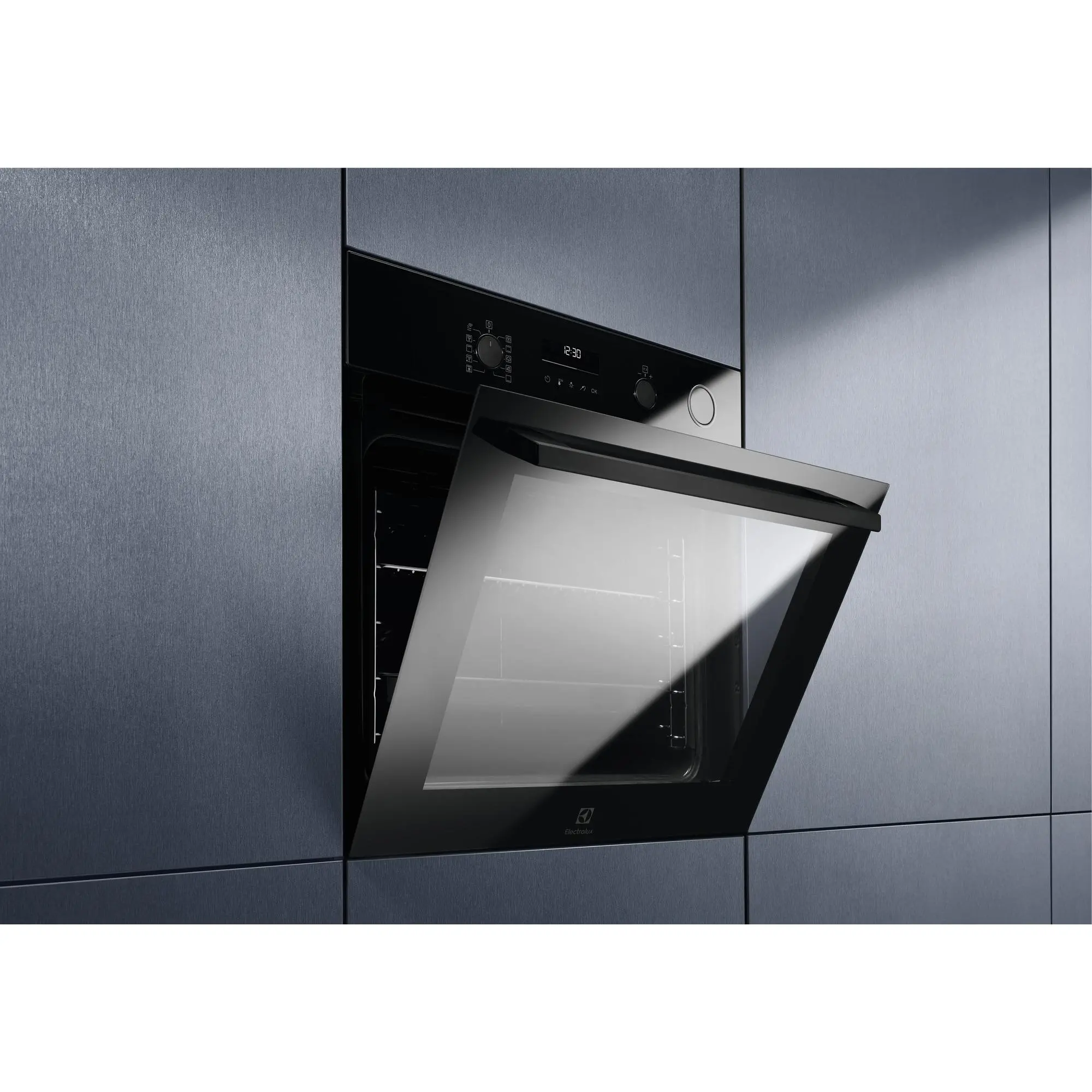Piekarnik elektryczny parowy Electrolux 700 SteamCrisp EOC6H76Z Termoobieg Termosonda Czarny