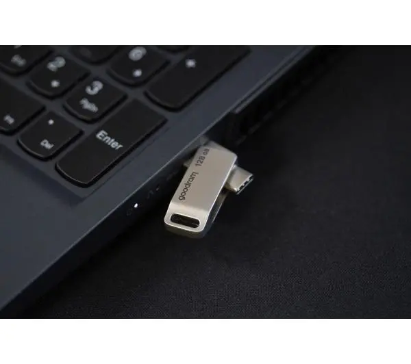 GoodRam ODA3 32GB USB 3.2 Typ C / USB 3.2 Srebrny