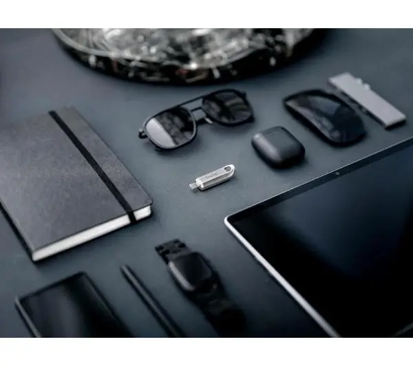 SANDISK Ultra Luxe 128GB USB 3.2 Typ C Srebrny