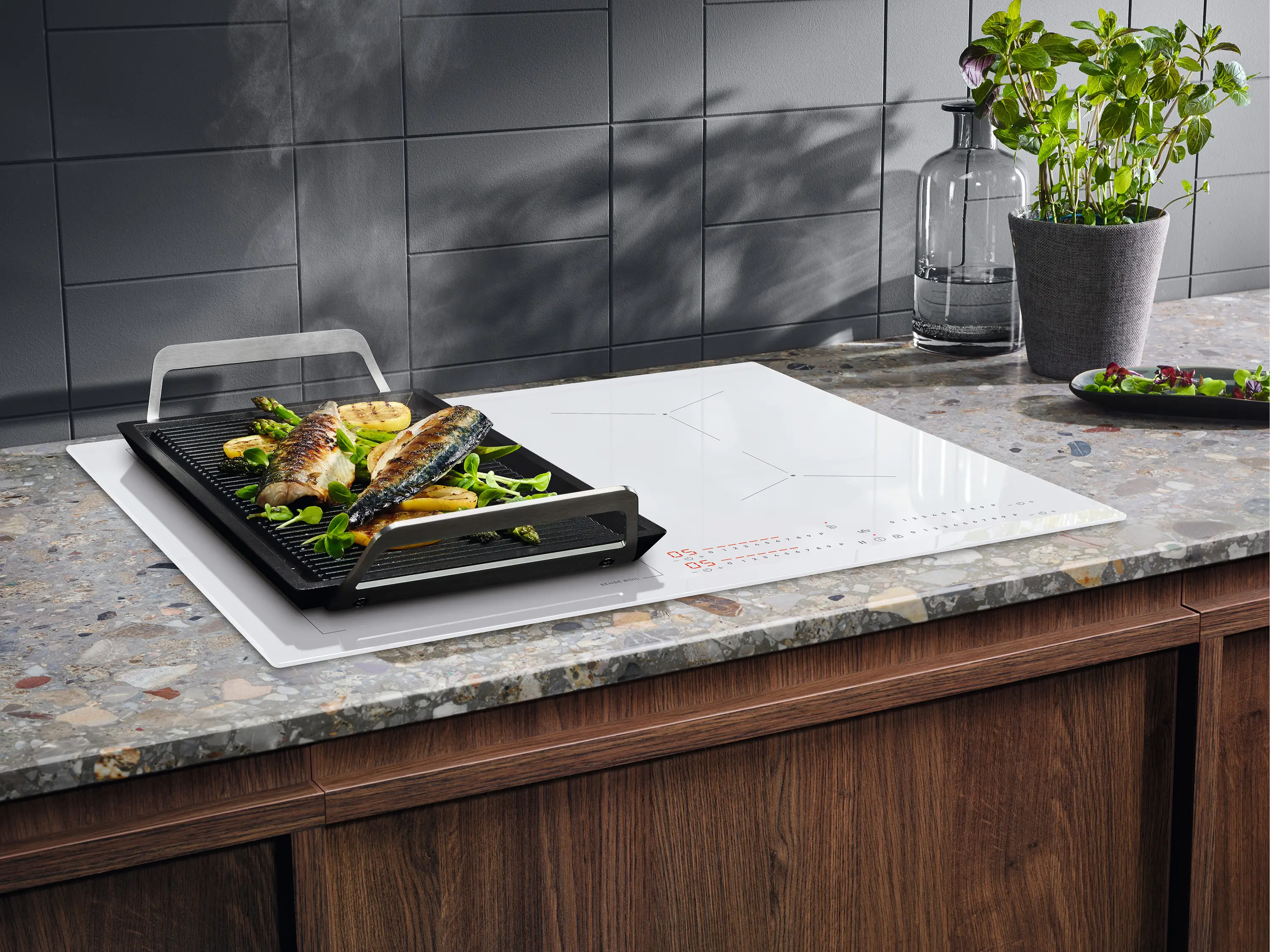 Płyta indukcyjna Electrolux 700 SenseBoil CIS62450FW 59cm