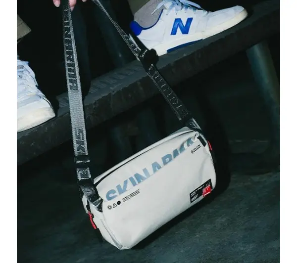 Skinarma Crossbody Fardel Oliwkowy